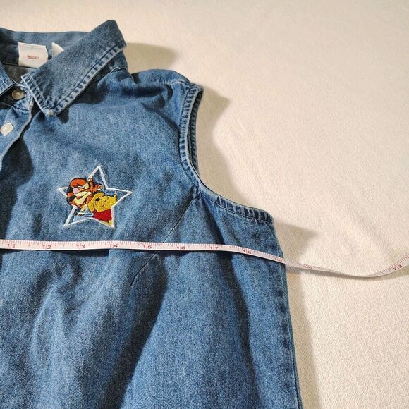 VTG 90s Disney Tigger Embroidered Sleeveless Denim Shirt Womens L Y2K Pooh Top - Picture 5 of 11
